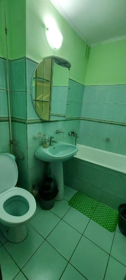 Appartement Flora Apartament à Satu Mare Extérieur photo